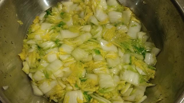 Napa cabbage pressed into the bottom of the
bowl.